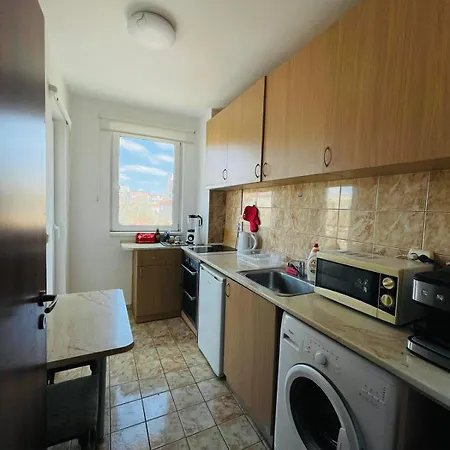 широк център варна15 минути до центъра