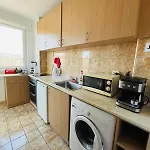 широк център варна15 минути до центъра Apartment Varna