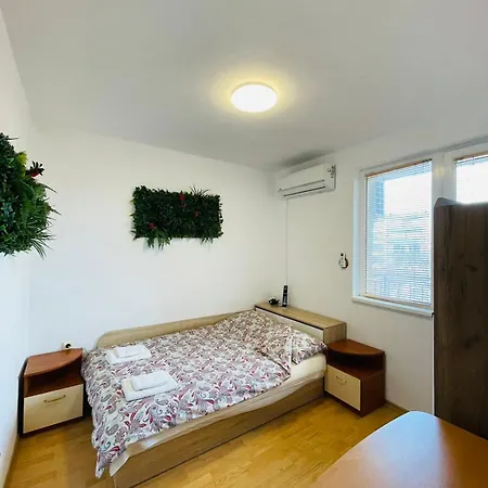 широк център варна15 минути до центъра