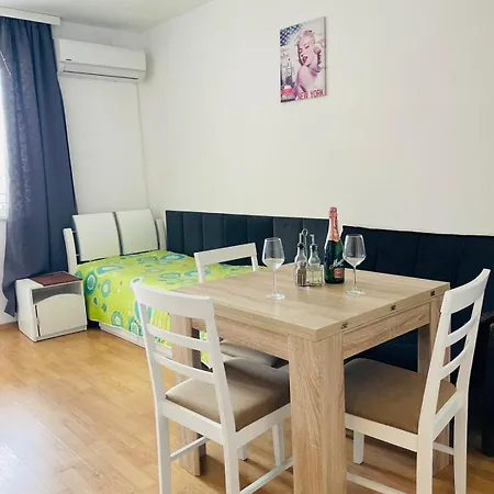 아파트 широк център варна15 минути до центъра 바르나