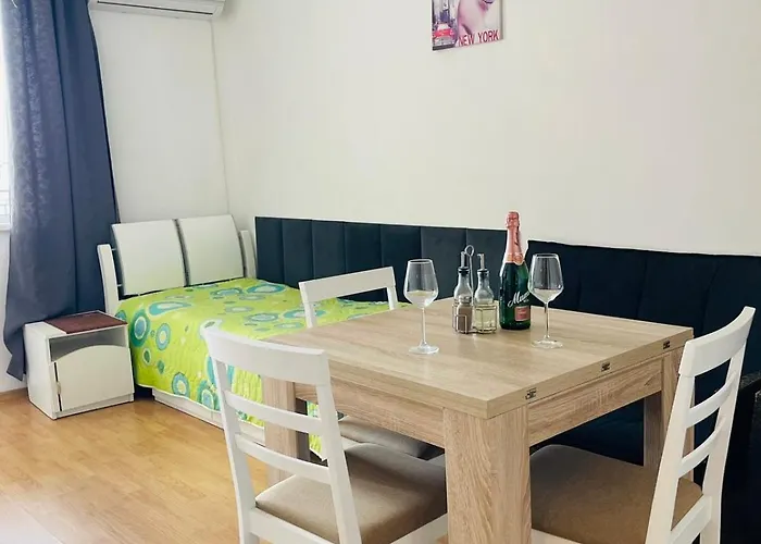 Appartement широк център варна15 минути до центъра Varna