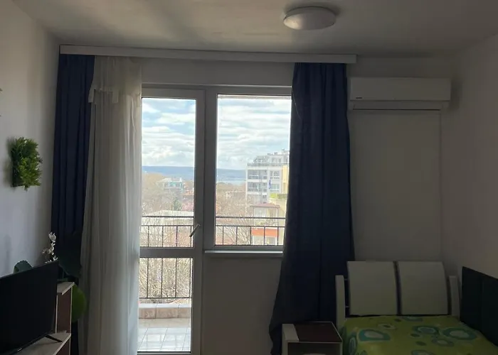 Appartement широк център варна15 минути до центъра Varna