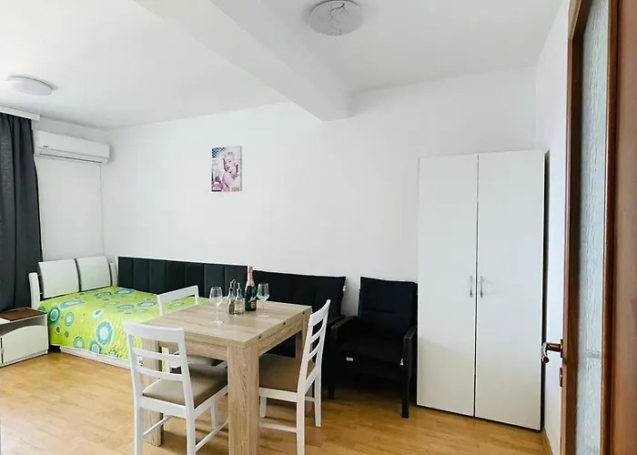 широк център варна15 минути до центъра * Varna