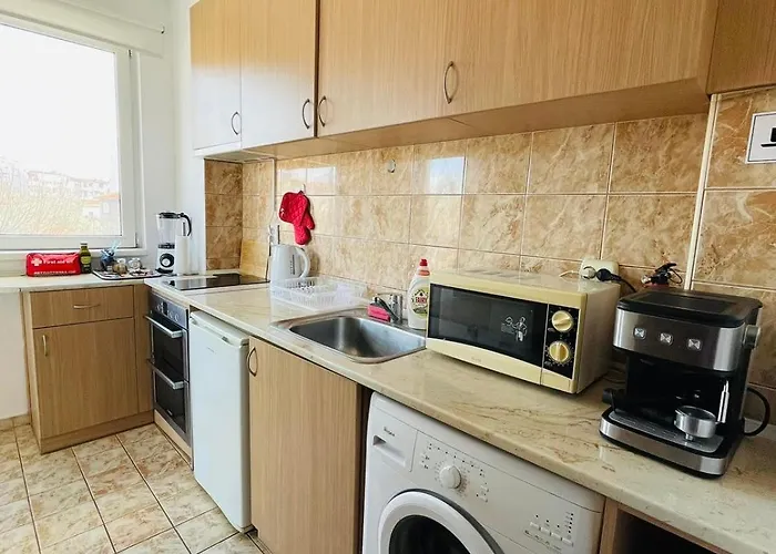 широк център варна15 минути до центъра Appartement Varna